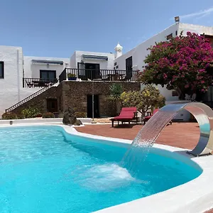 https://casa-camelio.puertodelcarmen-hotels.org