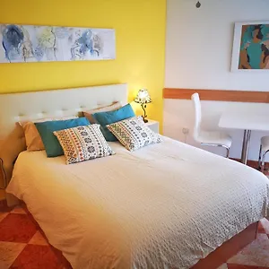 https://studio-beso-del-mar.hotelsinnerja.org